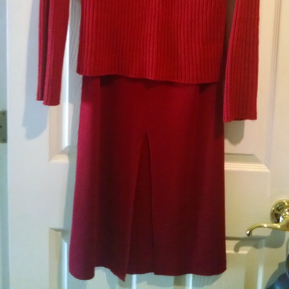 Sweater and skirt set - Picture 6 of 6